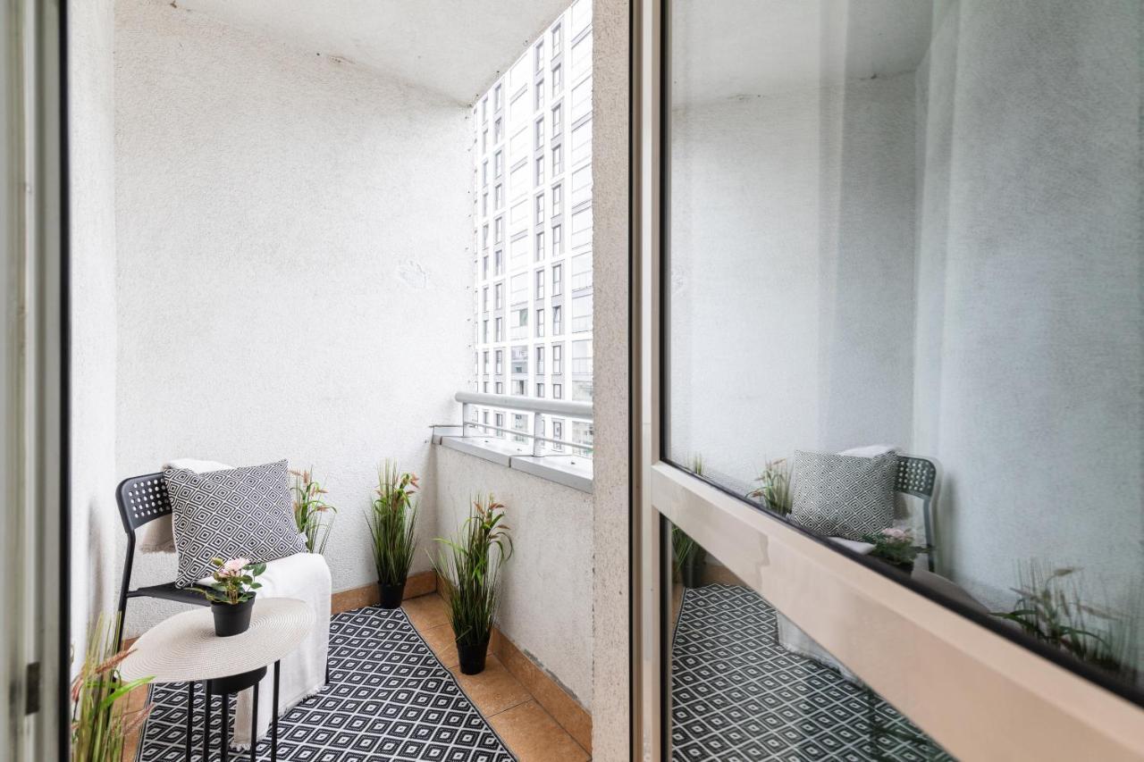 Superapart Stanow Zjednoczonych 72 Apartment Warsaw Exterior photo